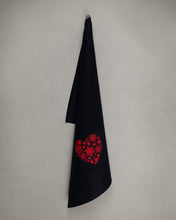 Lade das Bild in den Galerie-Viewer, Geschirrtuch Weihnachtsherz, schwarz