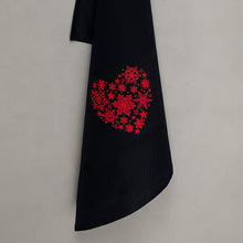 Lade das Bild in den Galerie-Viewer, Geschirrtuch Weihnachtsherz, schwarz