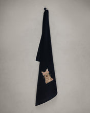 Lade das Bild in den Galerie-Viewer, Geschirrtuch Hase mit Blumenkranz, schwarz