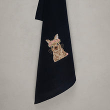 Lade das Bild in den Galerie-Viewer, Geschirrtuch Hase mit Blumenkranz, schwarz