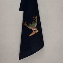 Lade das Bild in den Galerie-Viewer, Geschirrtuch Weihnachtshirsch, schwarz