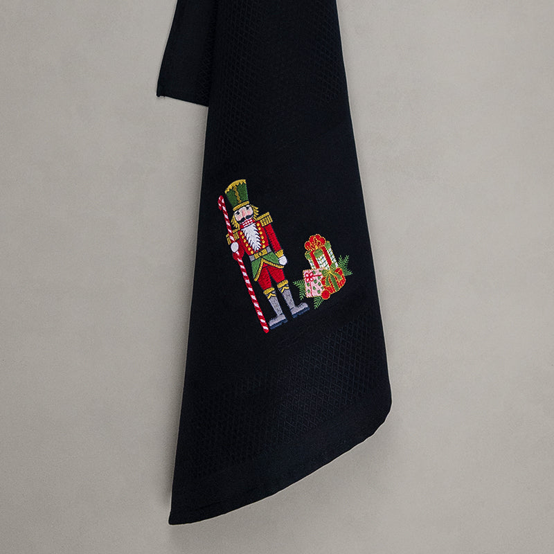 Tea towel heart, white