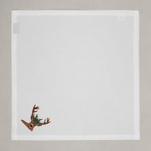 Lade das Bild in den Galerie-Viewer, Serviette Weihnachtshirsch, weiß
